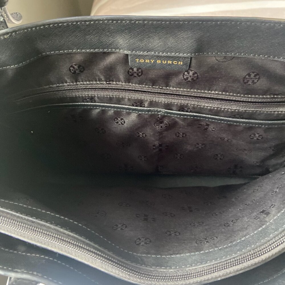 EUC Tory Burch Saffiano Leather - Large Tote Bag - Black - Good condition - Picture 4 of 9